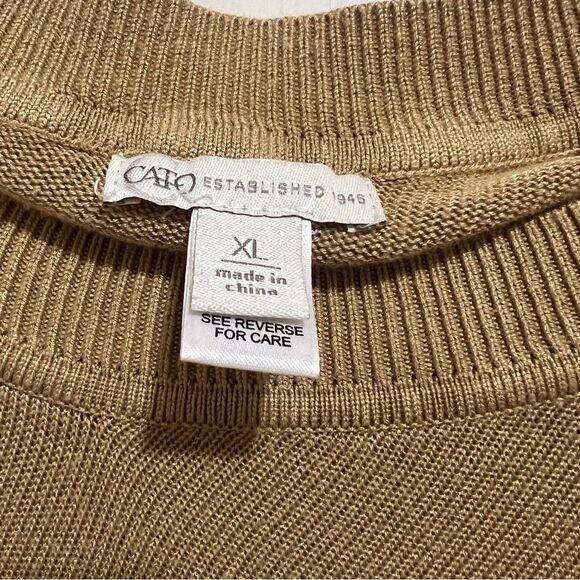 Interesting Asymmetrical Cut Cato Sweater Tan and Black Womens Large - Picture 4 of 7